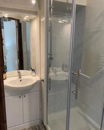 Apartment No 5 *