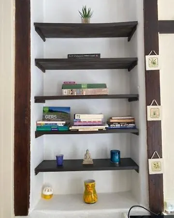 No 5 Apartment