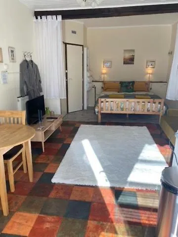 No 5 * Plaisance (Gers)